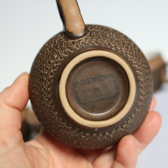 DENBY Set of 4 Cotswold Acorn Cup & Saucer Country Faye Brown Textured Stoneware - Picture 2 of 10